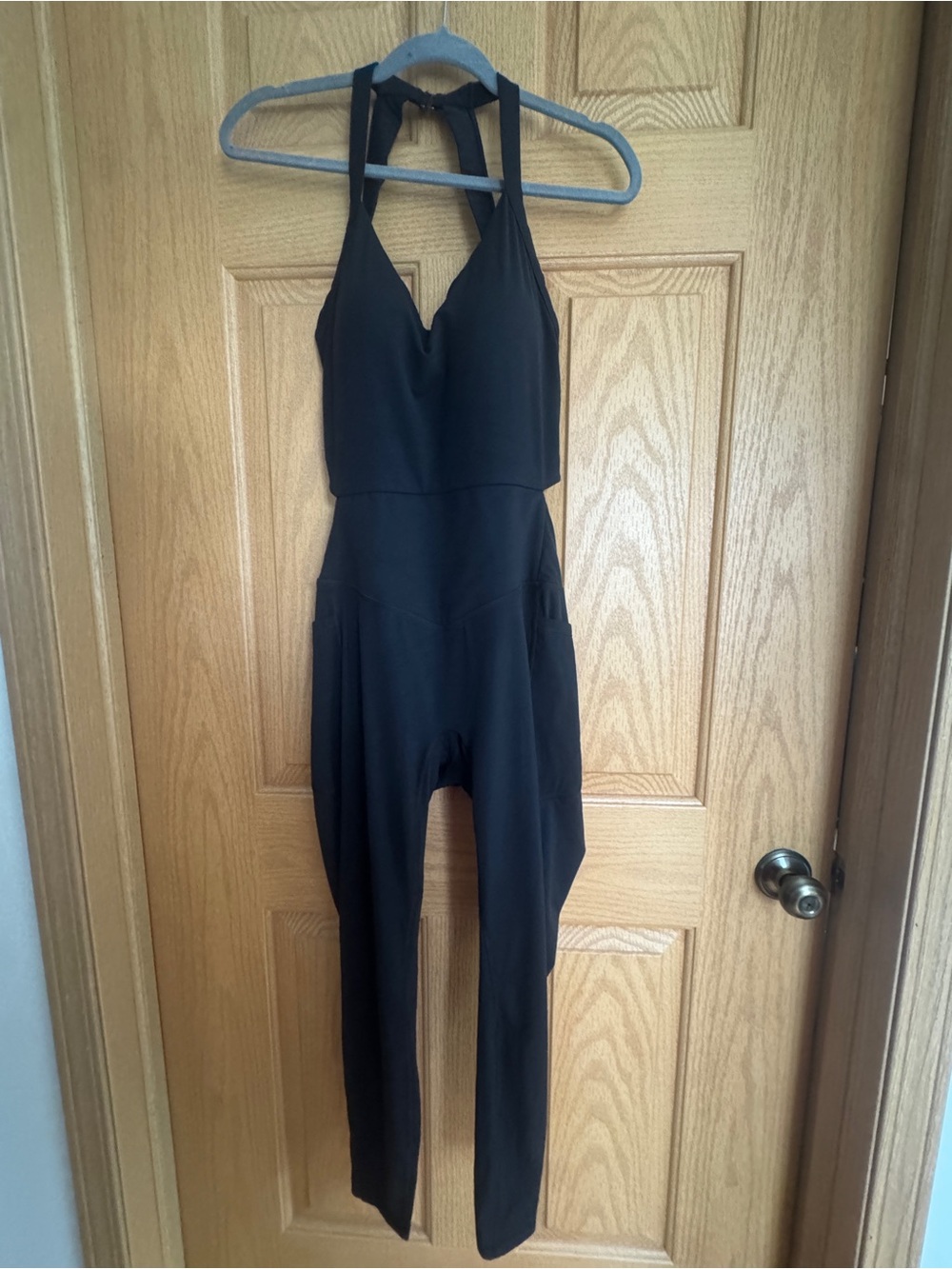 NWT Halara UltraSculpt Halter Cutout Backless Jumpsuit Romper Black Side Pockets